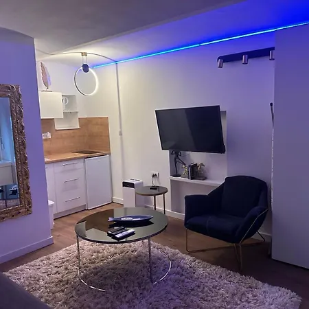 Garden In Apartment