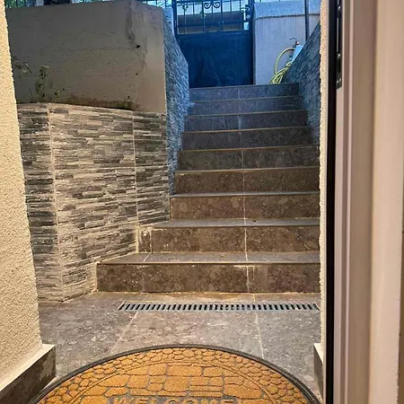 Garden In Apartment *